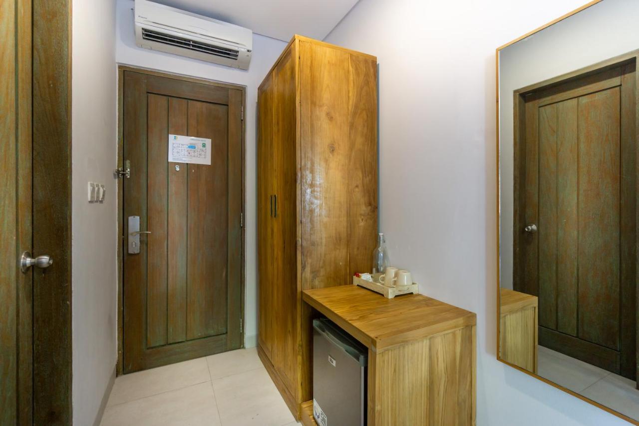 Casa Kayu Aya Hotel Seminyak  Exterior photo